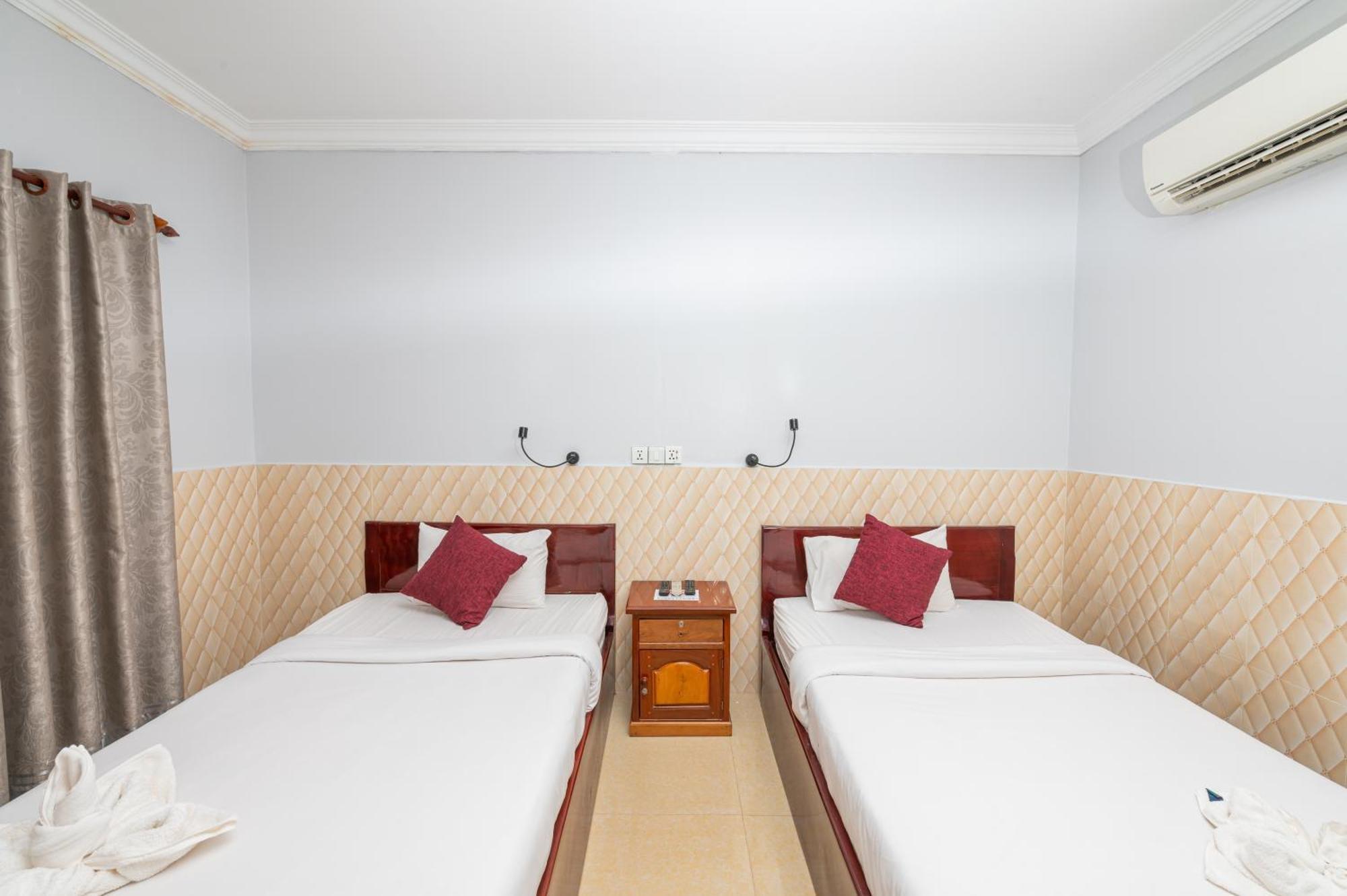 Damnak Soksan Hotel Siem Reap Exterior photo