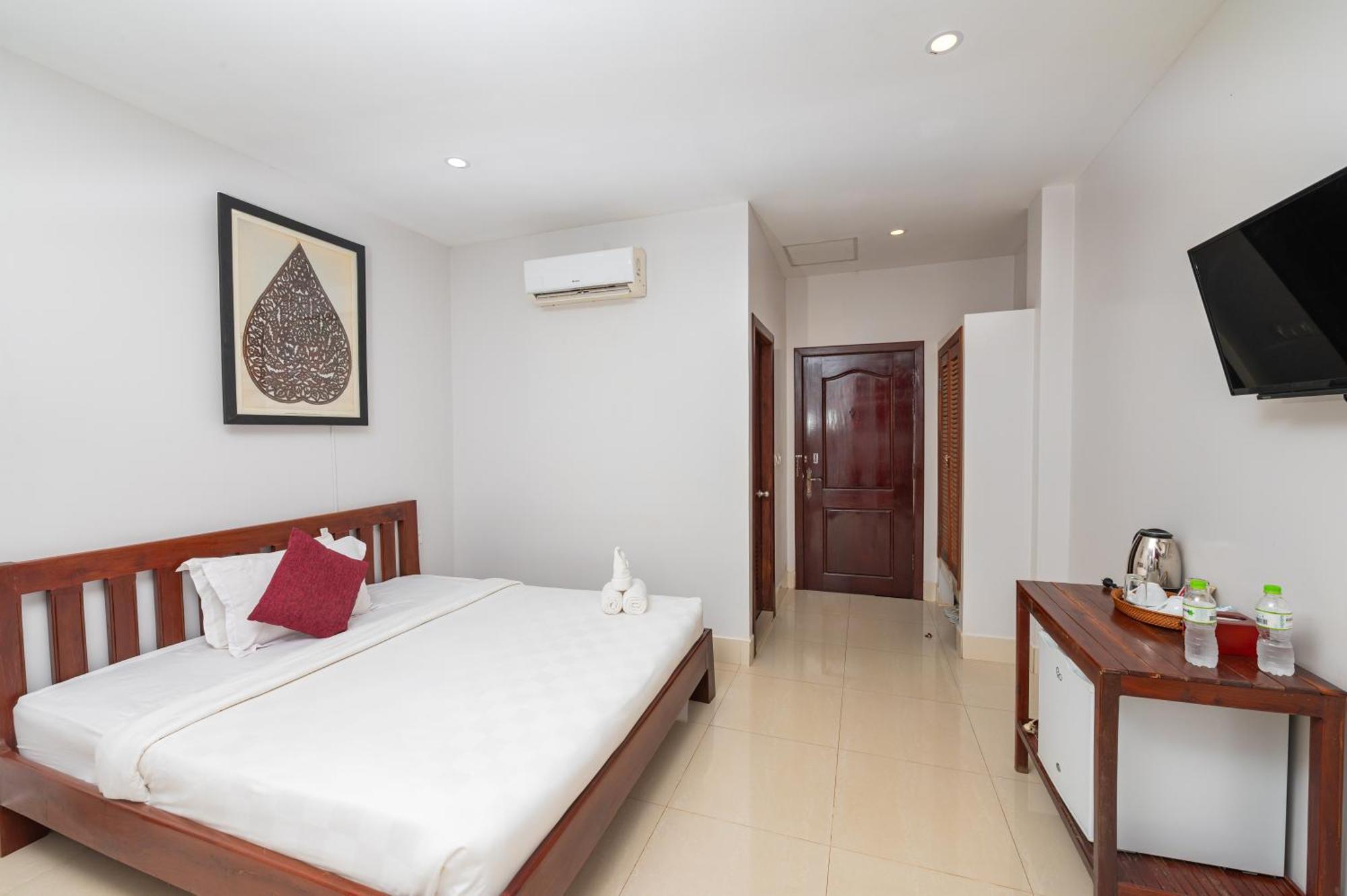 Damnak Soksan Hotel Siem Reap Exterior photo